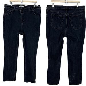 Abercrombie & Fitch Women's 90's Straight Ultra High Rise Jean Size 34/18r Black